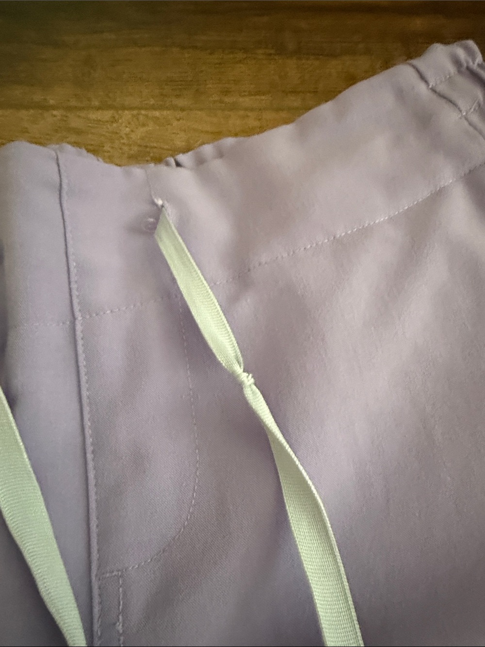 Figs Lavender Women's Scrub Top & pants Set medium - Picture 7 of 12